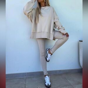 Cream Sweatshirt and Leggings Set (Size M)